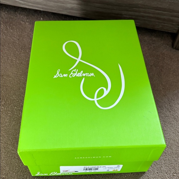 Sam Edelman Elegant Cream and Black Women's cap toe Maryjane Shoes - Picture 7 of 12